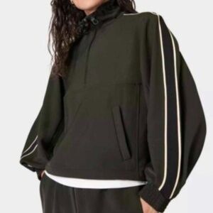 NWT Sweaty Betty Elite Track Jacket Ivy Green Stripe Long Sleeve 1/4 Zip Jacket